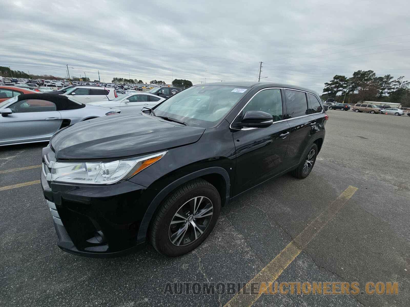 5TDZARFH0KS049642 Toyota Highlander 2019