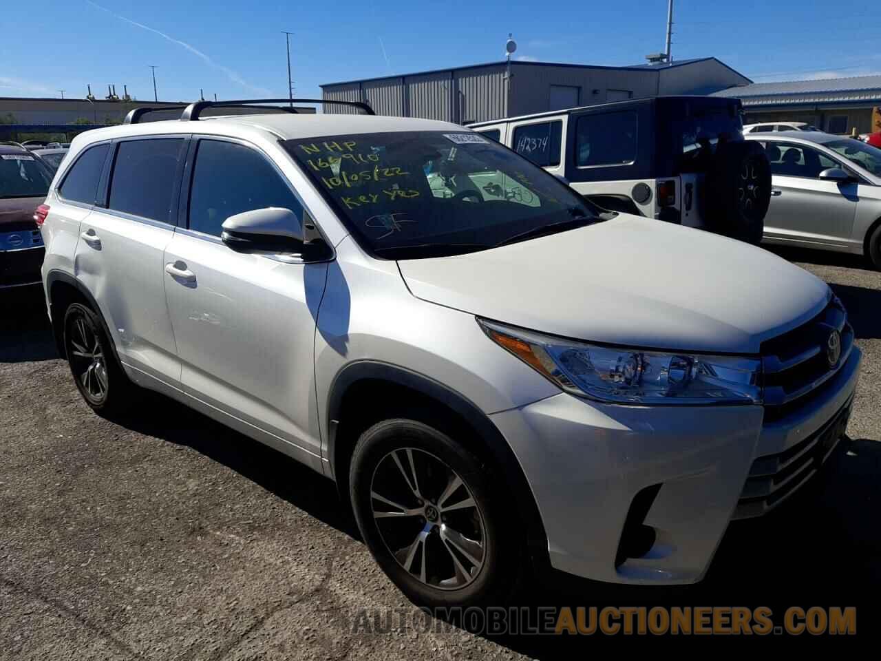 5TDZARFH1JS040009 TOYOTA HIGHLANDER 2018