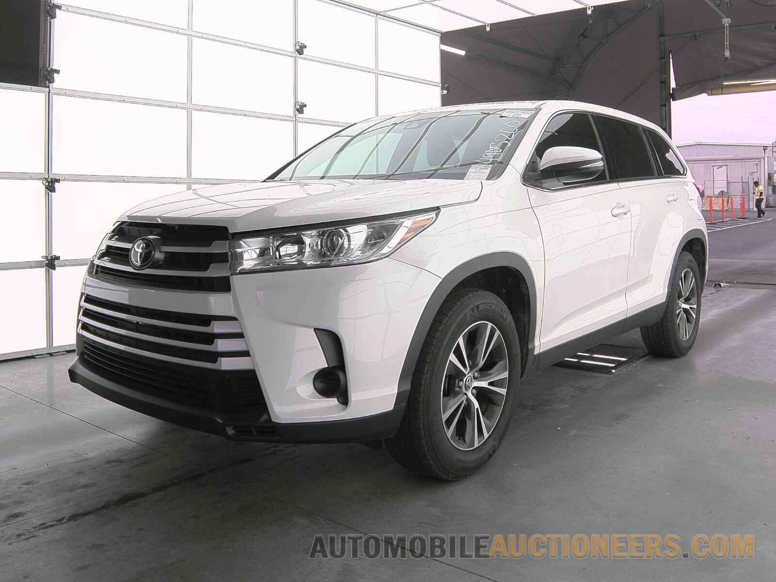 5TDZARFH1KS054770 Toyota Highlander 2019