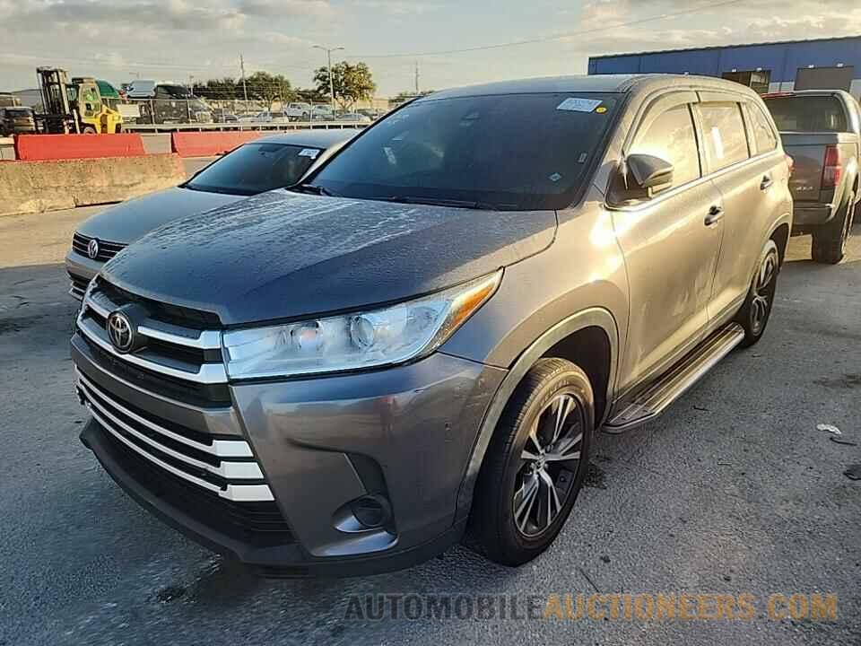 5TDZARFH1KS056678 Toyota Highlander 2019