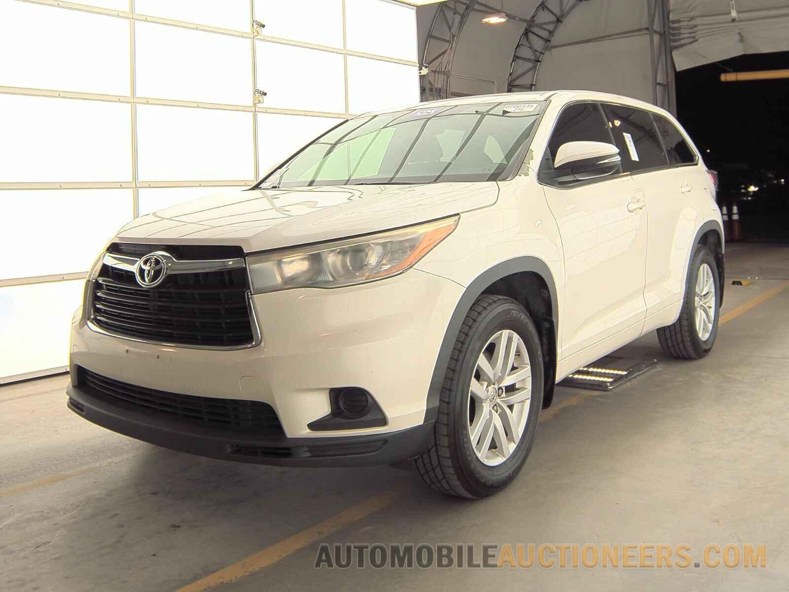 5TDZARFH2FS013621 Toyota Highlander 2015