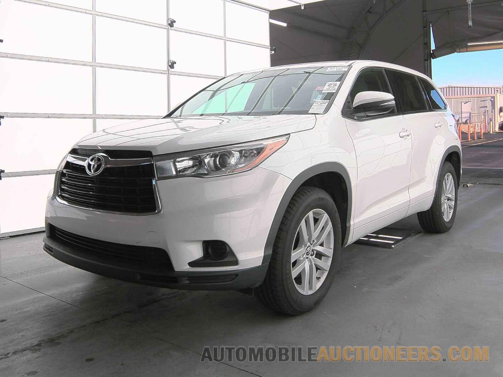 5TDZARFH2GS021090 Toyota Highlander 2016