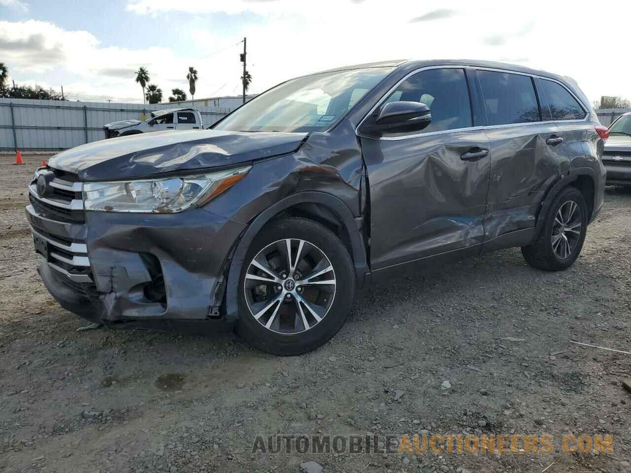 5TDZARFH2JS035658 TOYOTA HIGHLANDER 2018