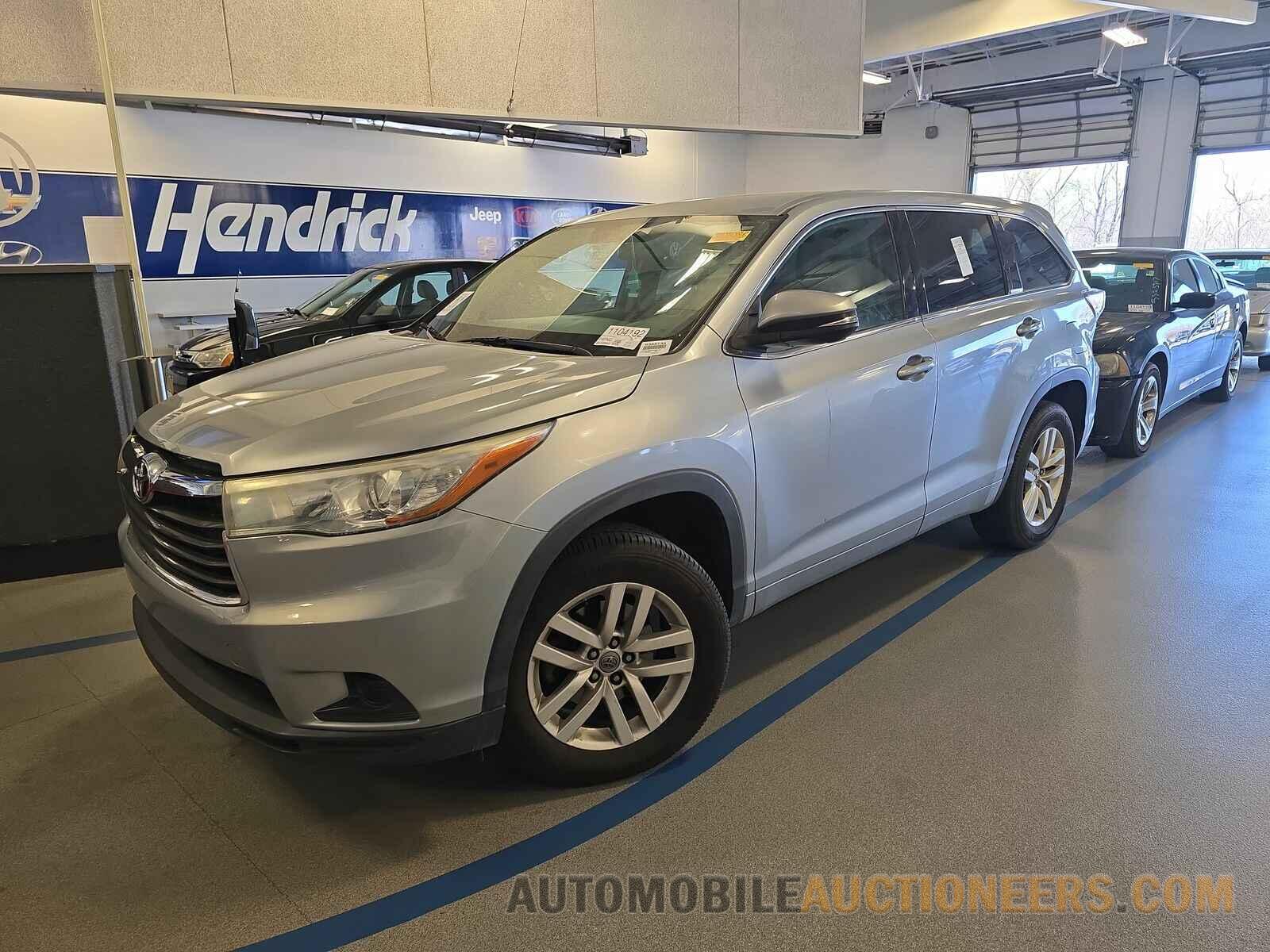 5TDZARFH3FS009139 Toyota Highlander 2015