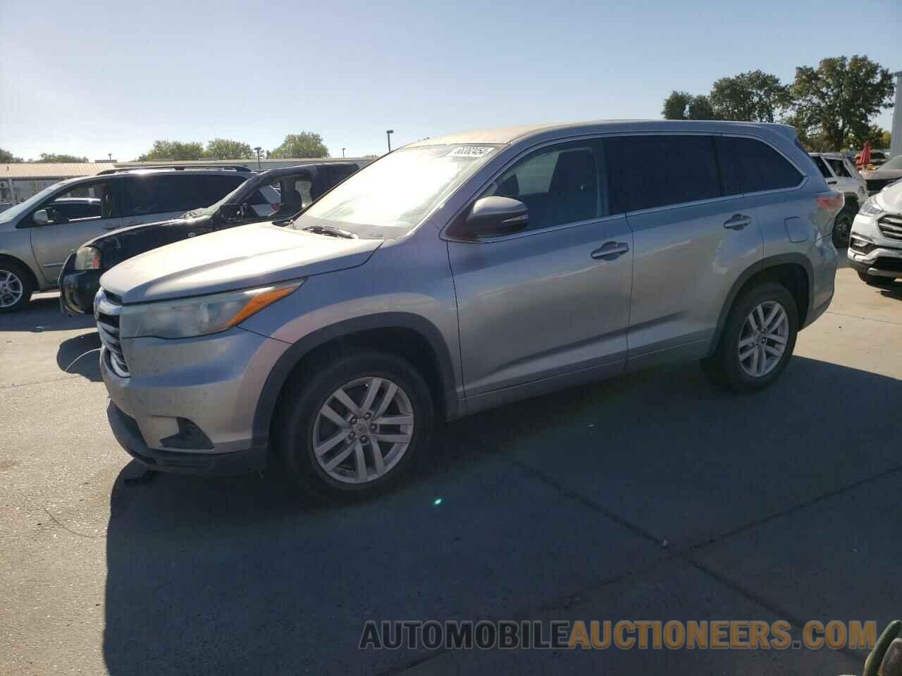 5TDZARFH3FS014986 TOYOTA HIGHLANDER 2015