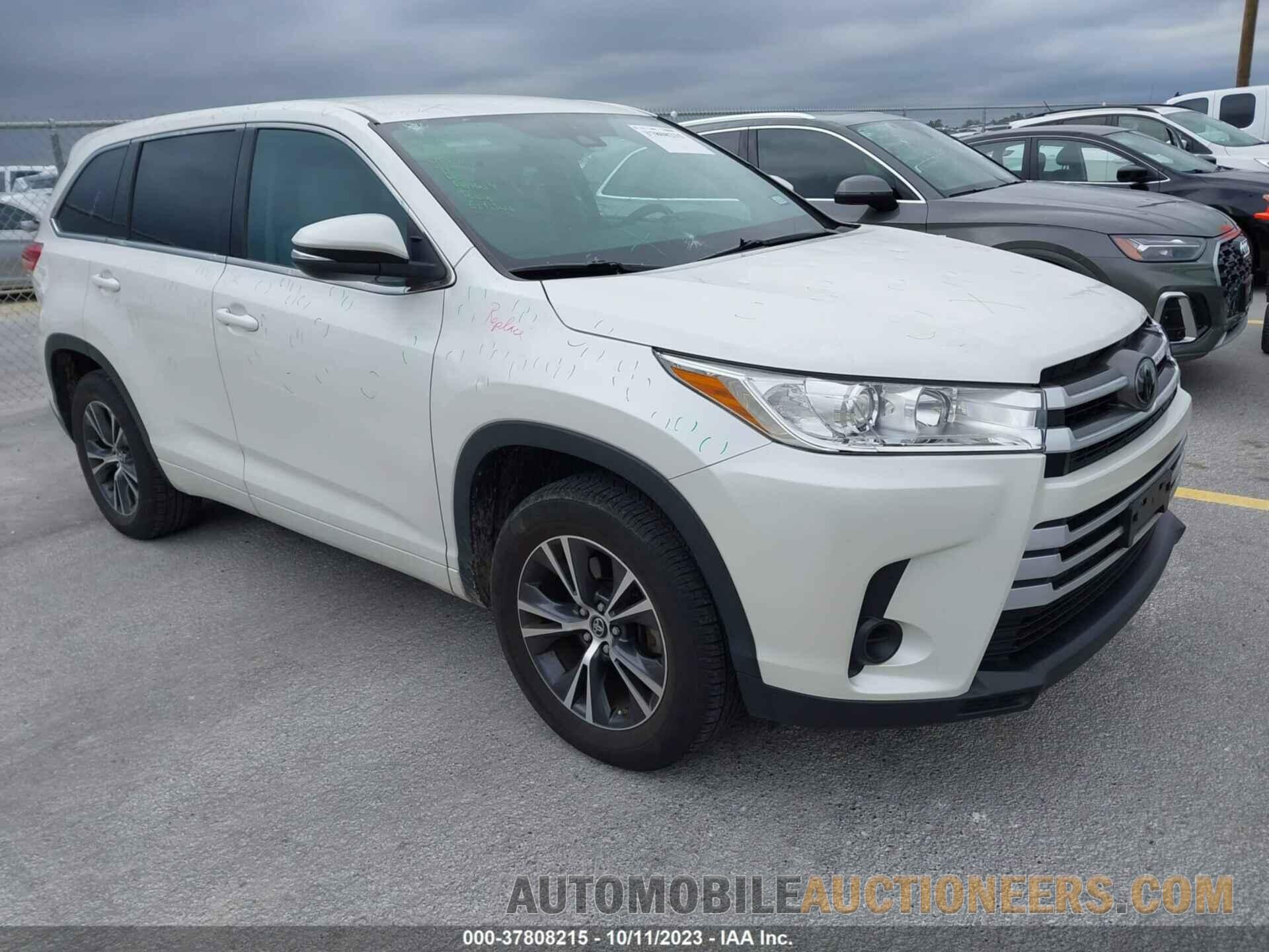 5TDZARFH3JS038357 TOYOTA HIGHLANDER 2018