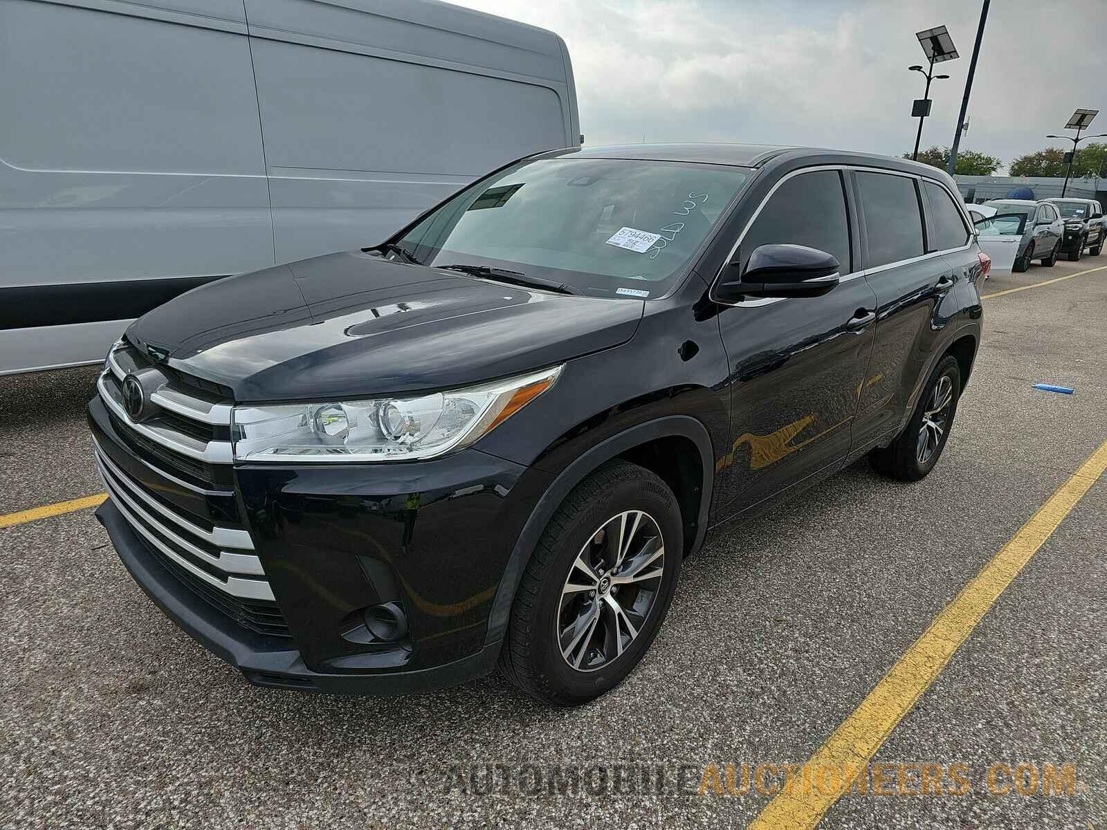 5TDZARFH4JS035726 Toyota Highlander 2018