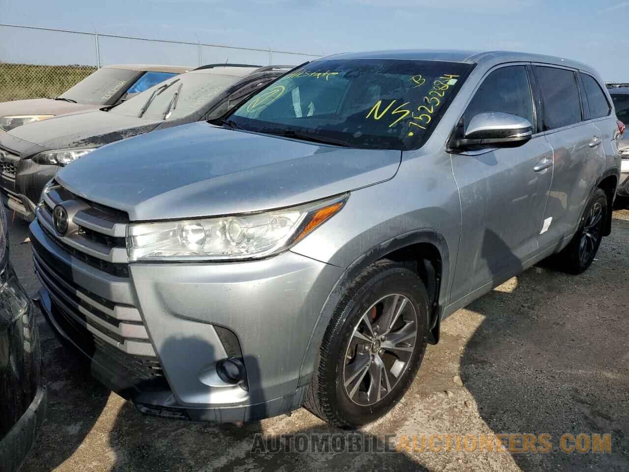 5TDZARFH4JS038688 TOYOTA HIGHLANDER 2018