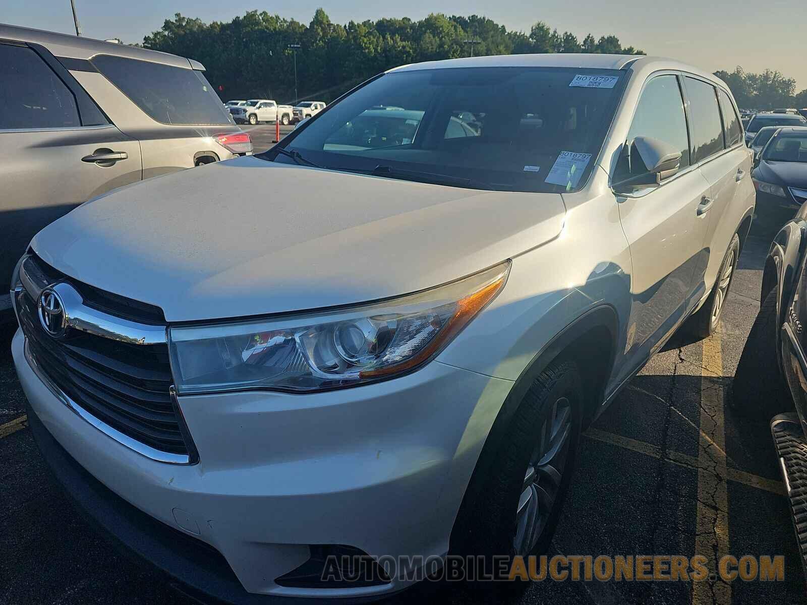 5TDZARFH5FS010924 Toyota Highlander 2015