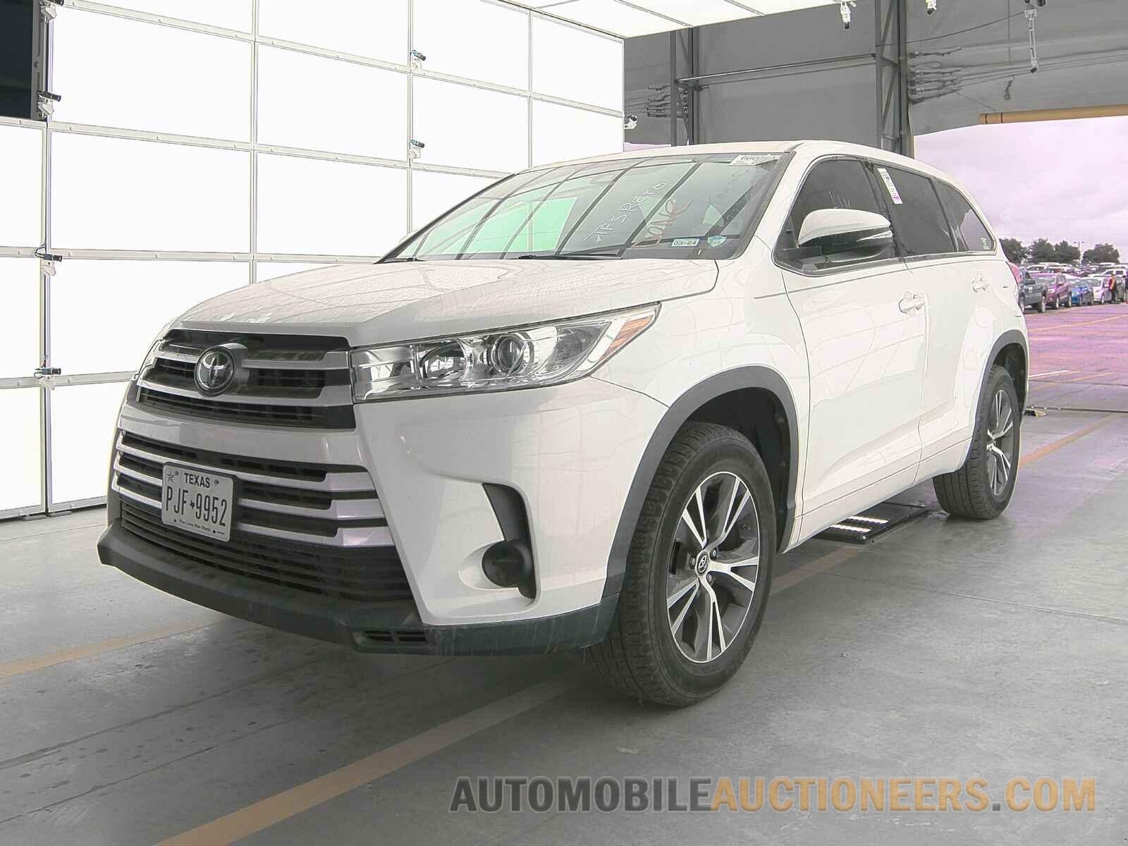 5TDZARFH5HS032540 Toyota Highlander 2017