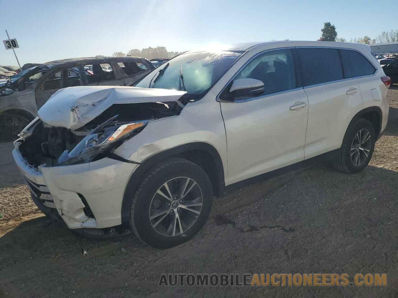 5TDZARFH5KS043979 TOYOTA HIGHLANDER 2019