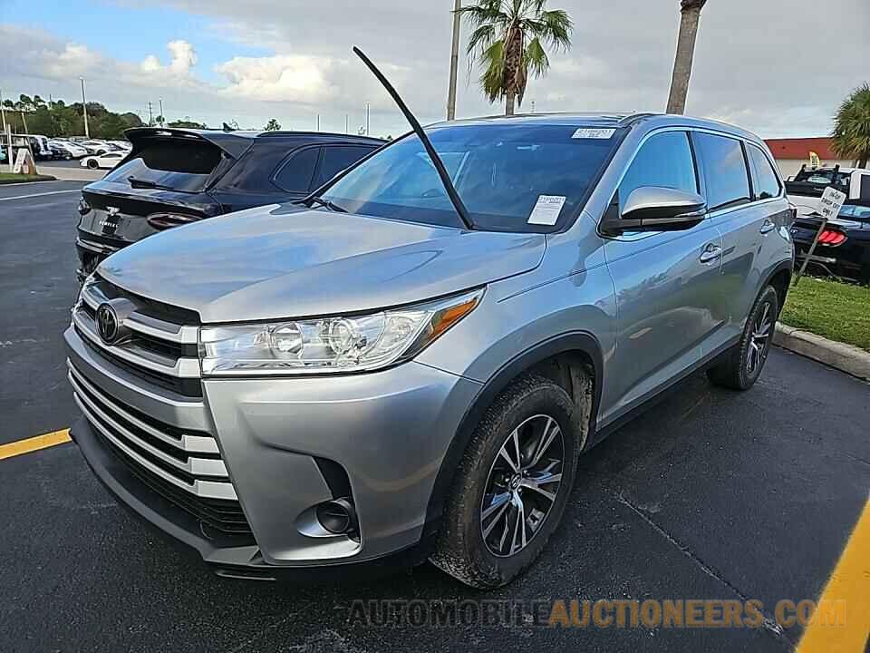 5TDZARFH5KS049166 Toyota Highlander 2019