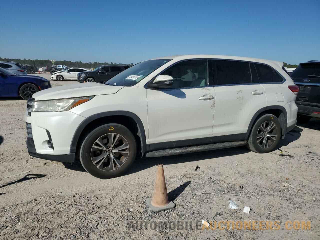 5TDZARFH5KS051788 TOYOTA HIGHLANDER 2019