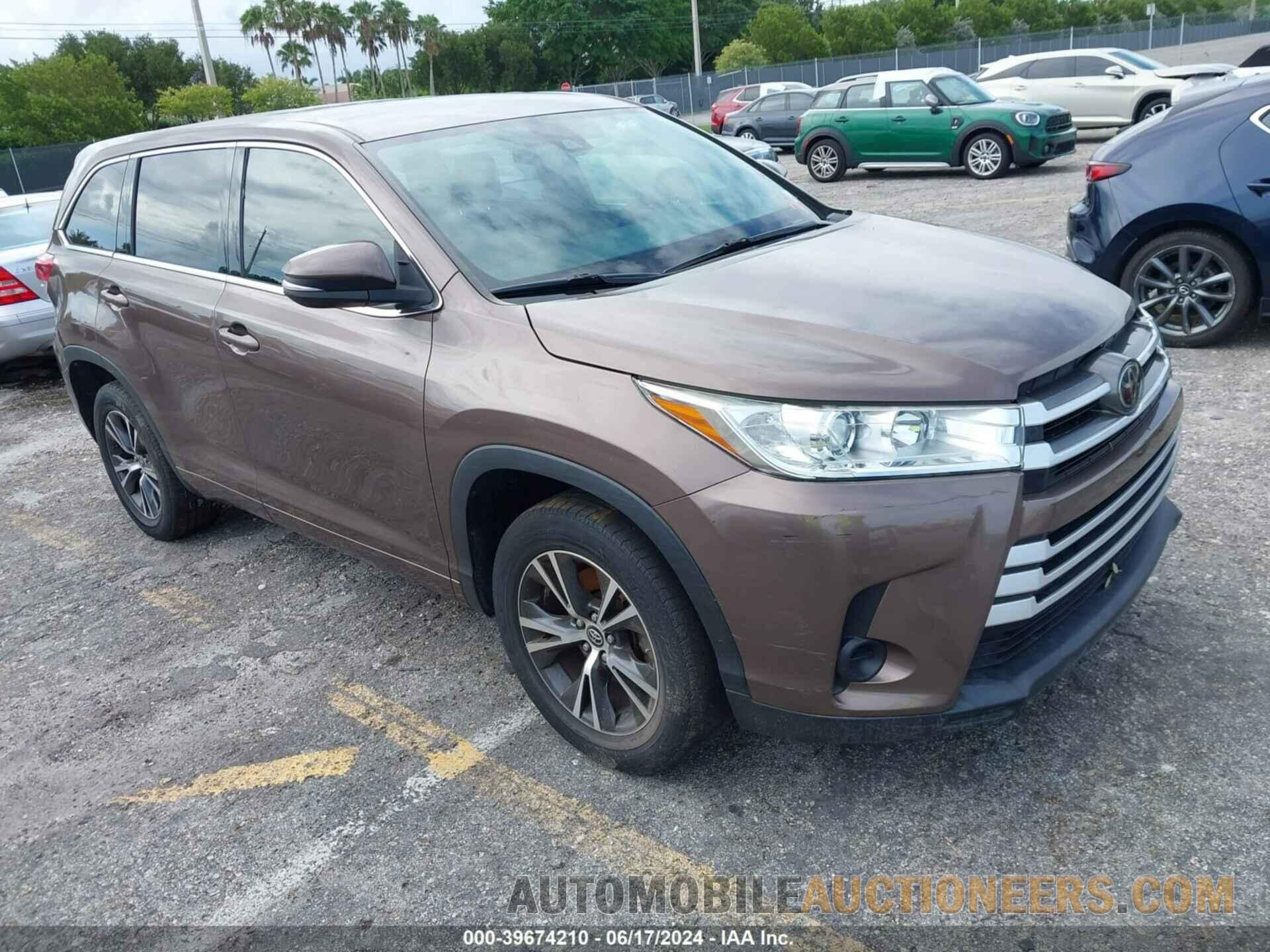 5TDZARFH6JS041821 TOYOTA HIGHLANDER 2018