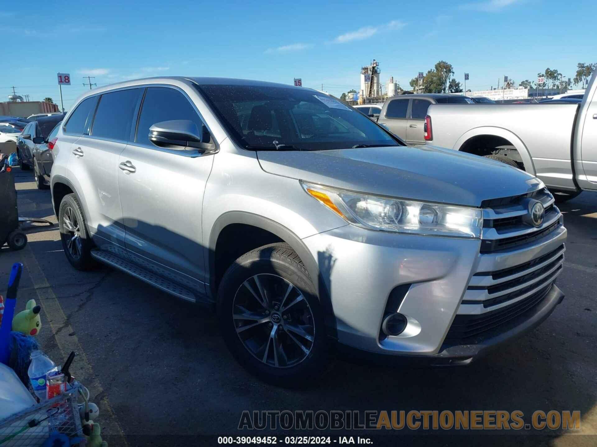 5TDZARFH7JS035140 TOYOTA HIGHLANDER 2018