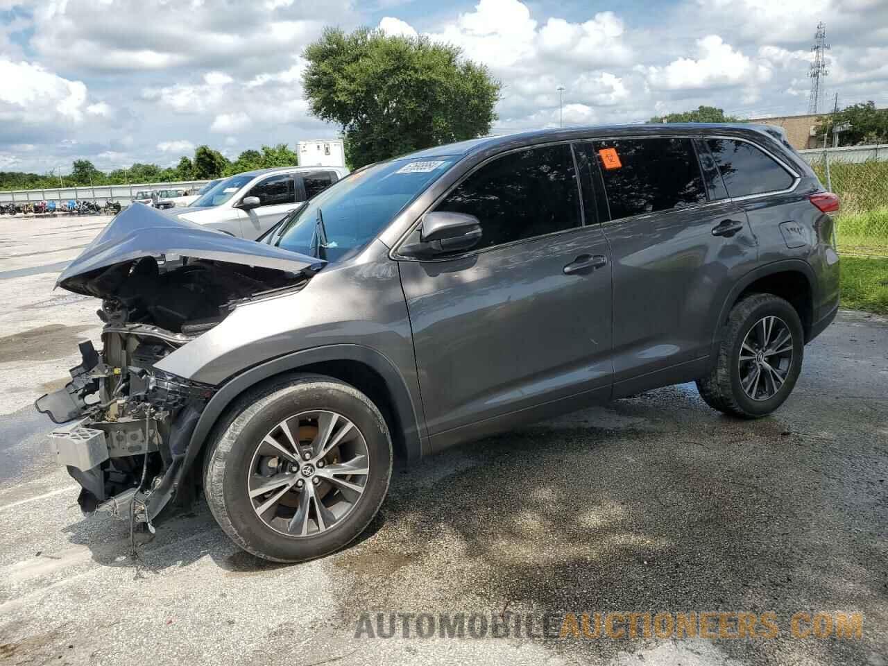 5TDZARFH7JS040225 TOYOTA HIGHLANDER 2018