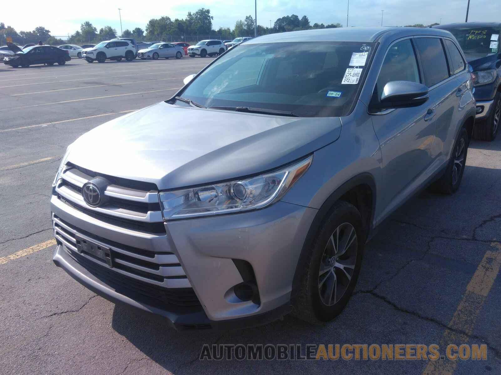 5TDZARFH7KS049105 Toyota Highlander 2019