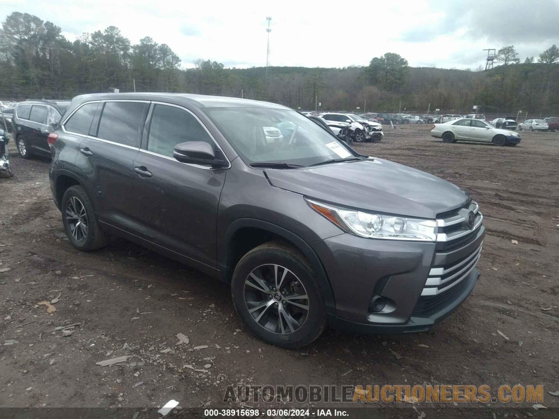 5TDZARFH8JS035261 TOYOTA HIGHLANDER 2018