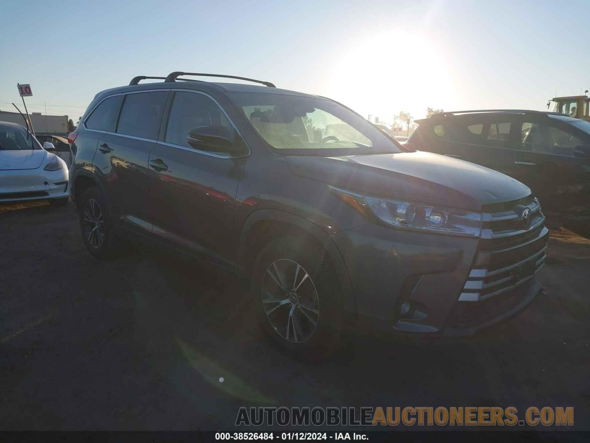 5TDZARFH8KS055043 TOYOTA HIGHLANDER 2019