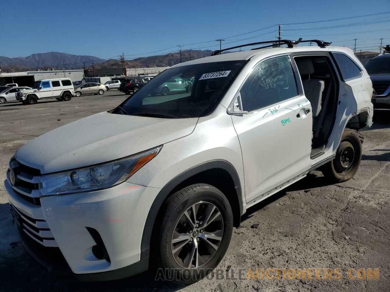 5TDZARFH9JS038914 TOYOTA HIGHLANDER 2018