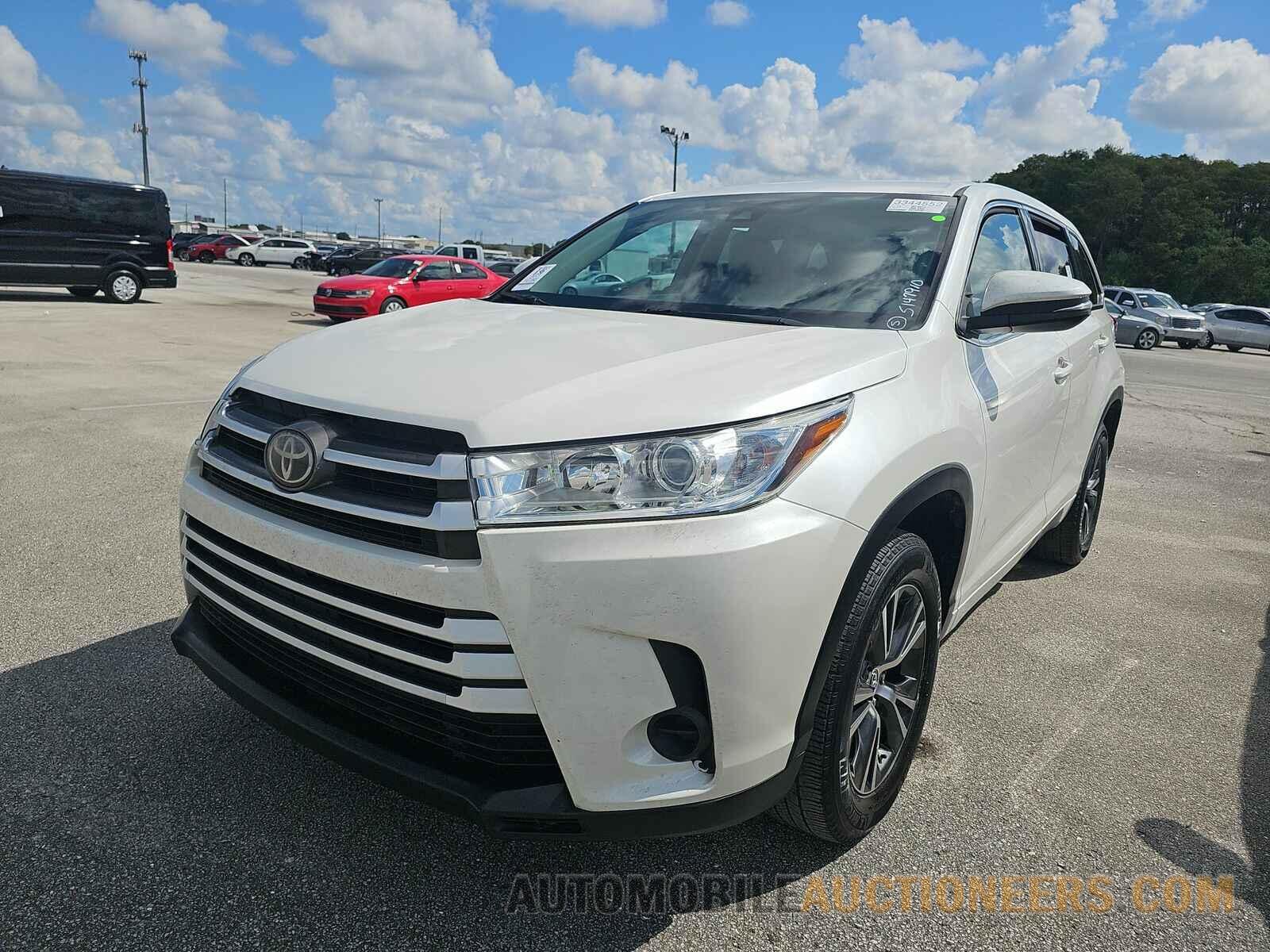 5TDZARFHXHS023218 Toyota Highlander 2017