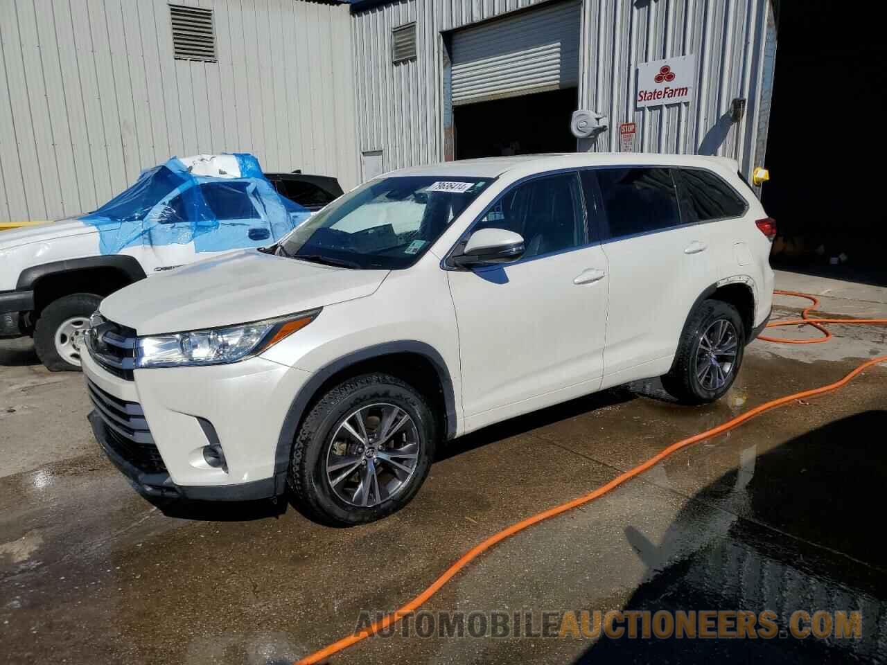 5TDZARFHXHS032081 TOYOTA HIGHLANDER 2017