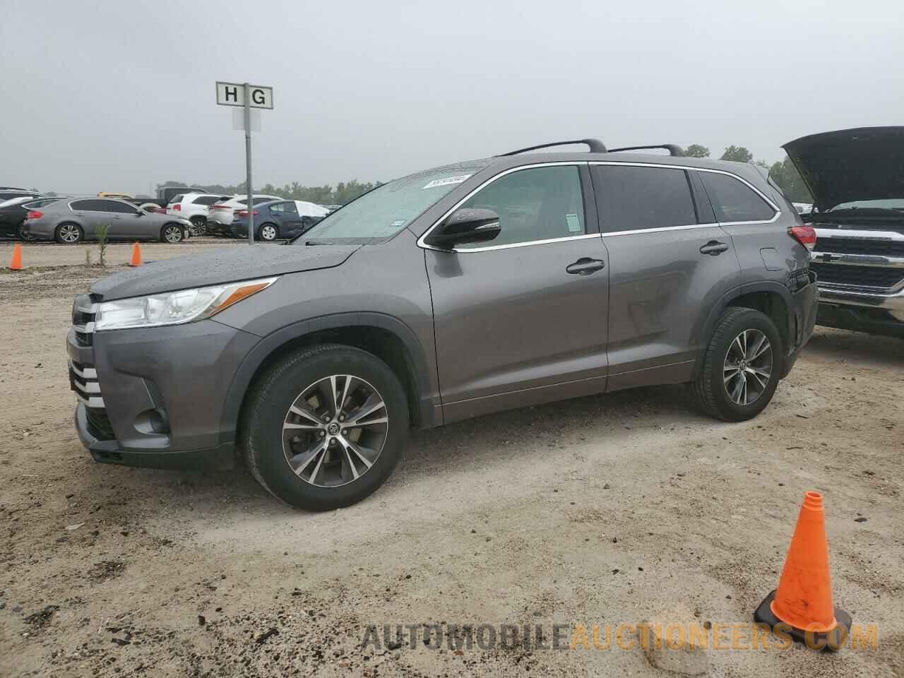 5TDZARFHXJS034211 TOYOTA HIGHLANDER 2018