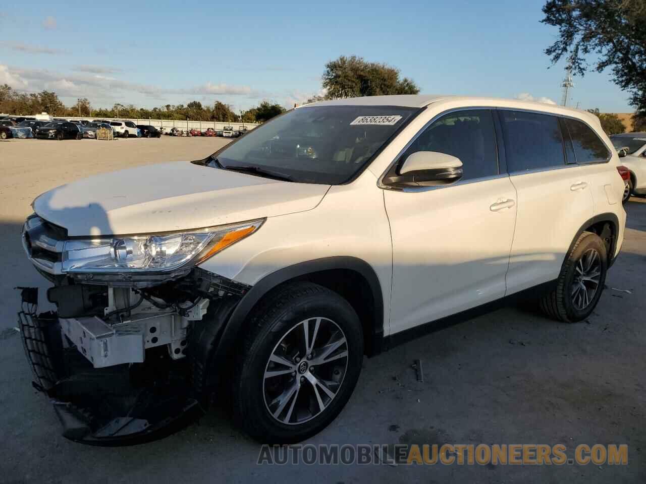 5TDZARFHXKS055075 TOYOTA HIGHLANDER 2019