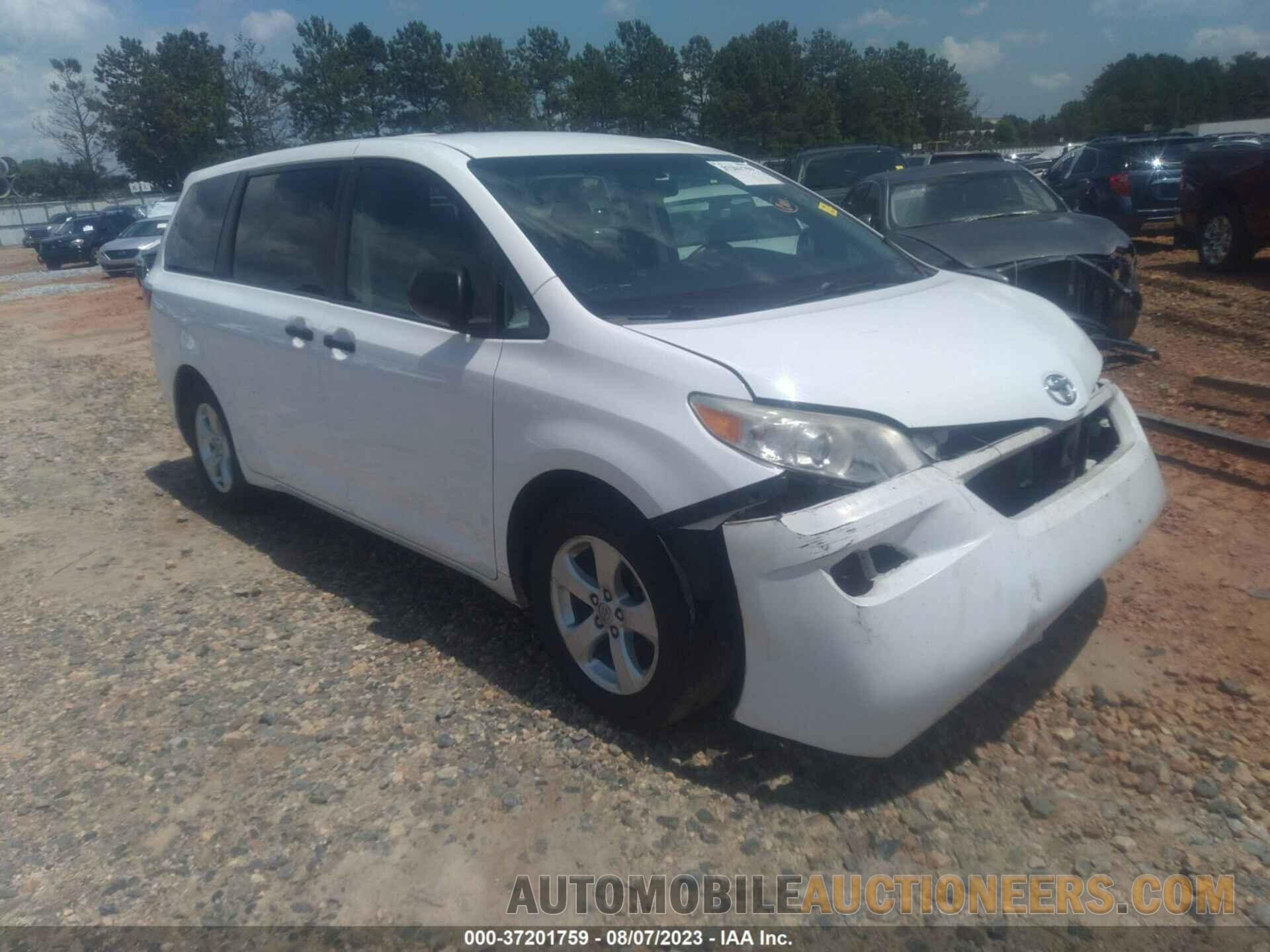 5TDZK3DC3FS587985 TOYOTA SIENNA 2015