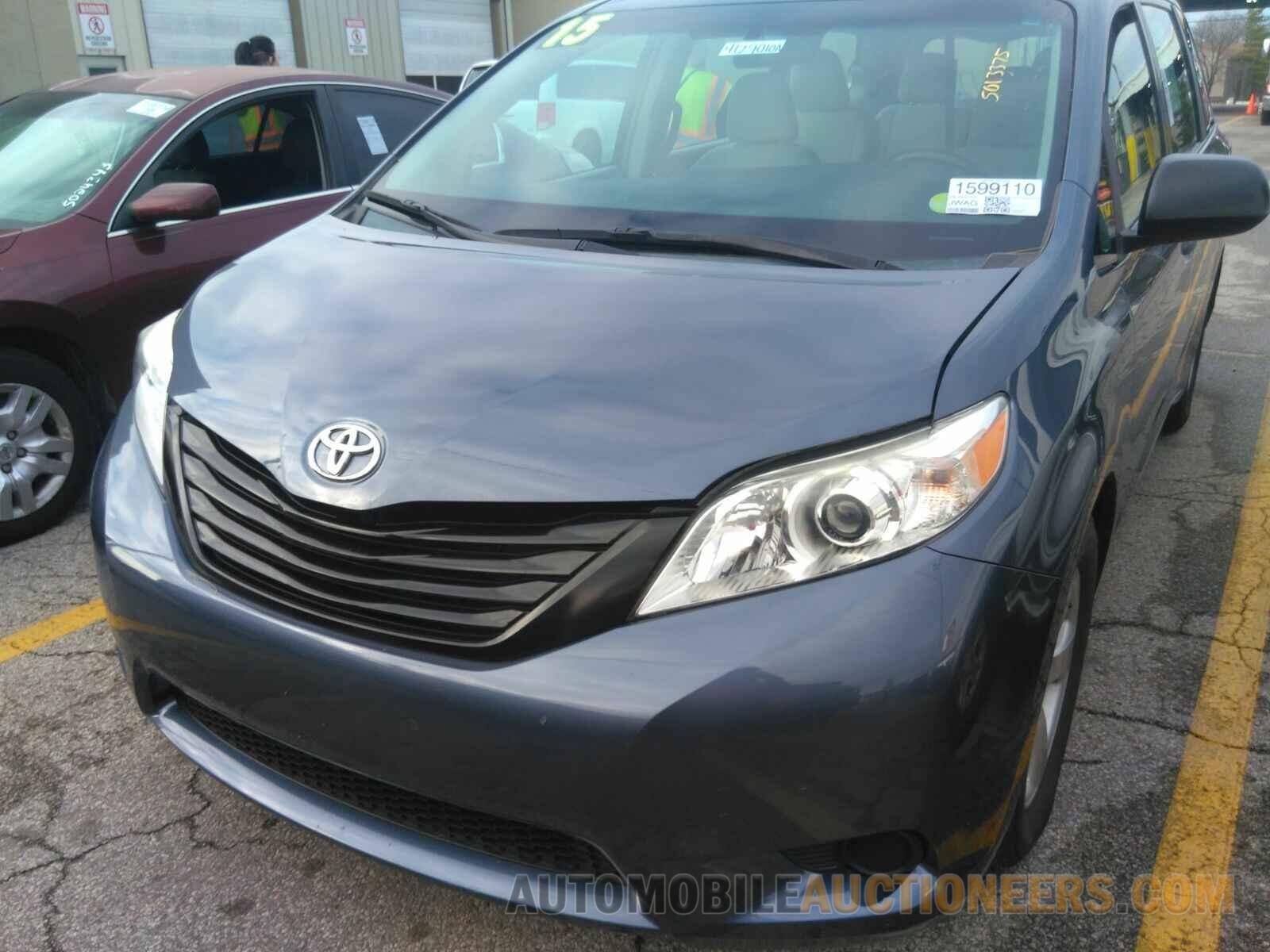 5TDZK3DC7FS561275 Toyota Sienna 2015