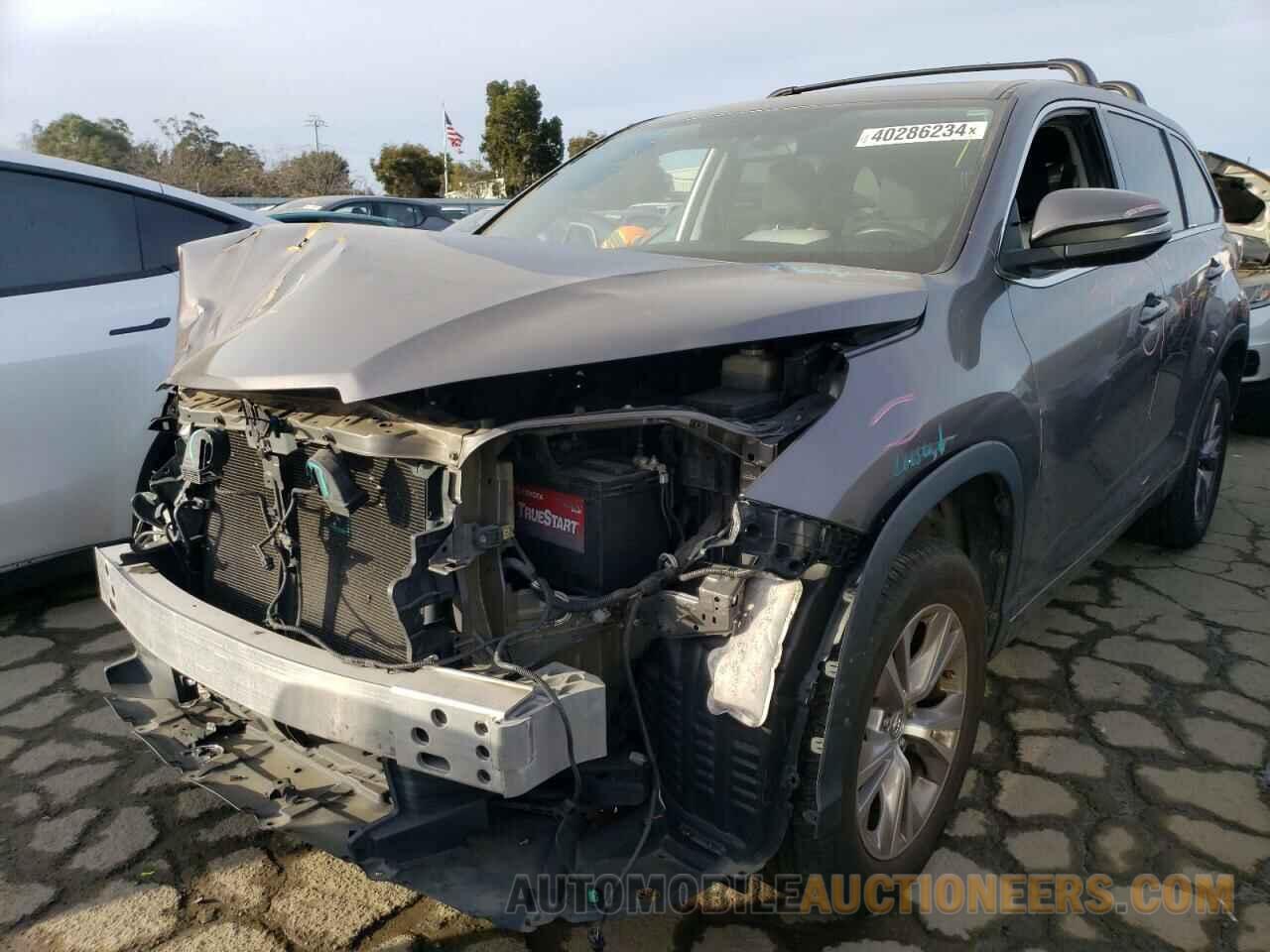 5TDZKRFH0FS097564 TOYOTA HIGHLANDER 2015