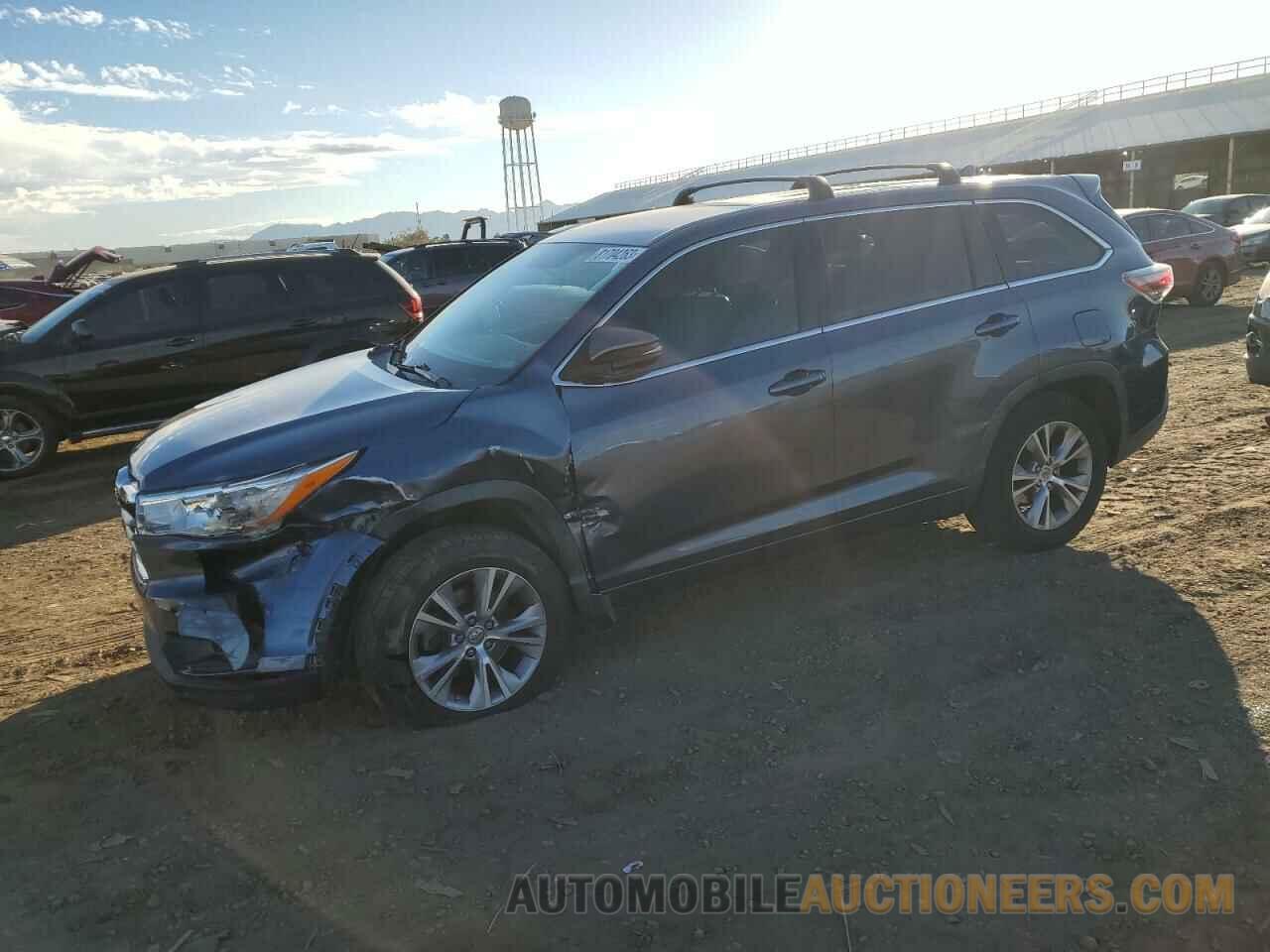 5TDZKRFH1FS047319 TOYOTA HIGHLANDER 2015