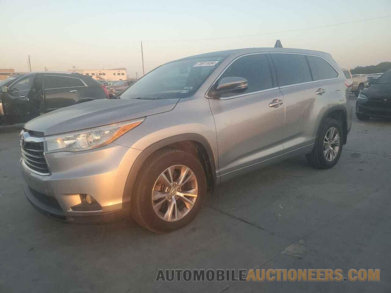 5TDZKRFH2FS078885 TOYOTA HIGHLANDER 2015