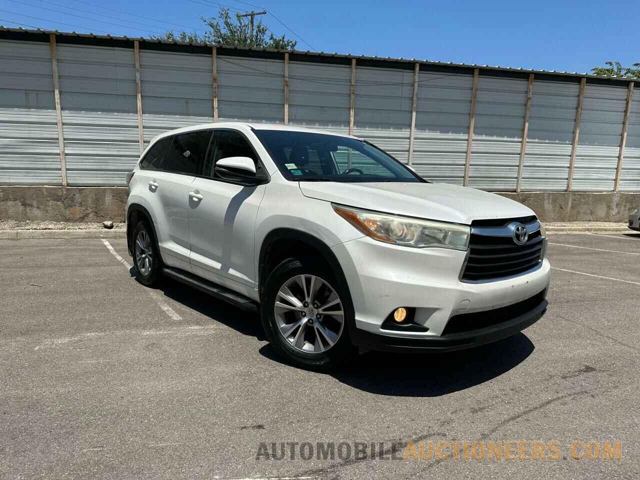 5TDZKRFH3FS063411 TOYOTA HIGHLANDER 2015