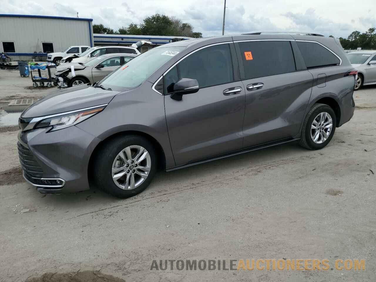 5TDZRKEC1NS085320 TOYOTA SIENNA 2022