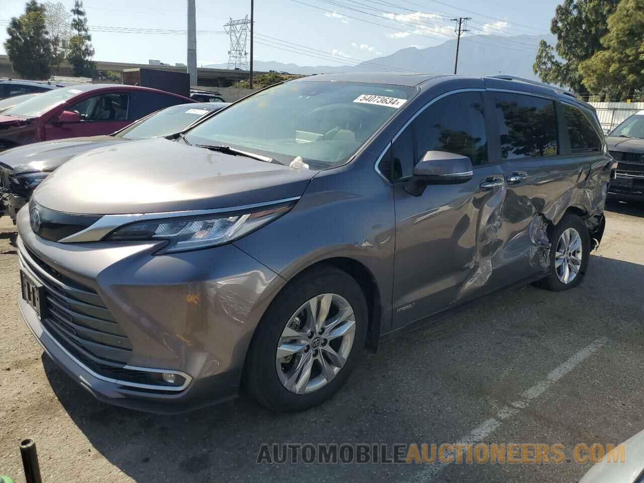 5TDZRKEC6MS069404 TOYOTA SIENNA 2021