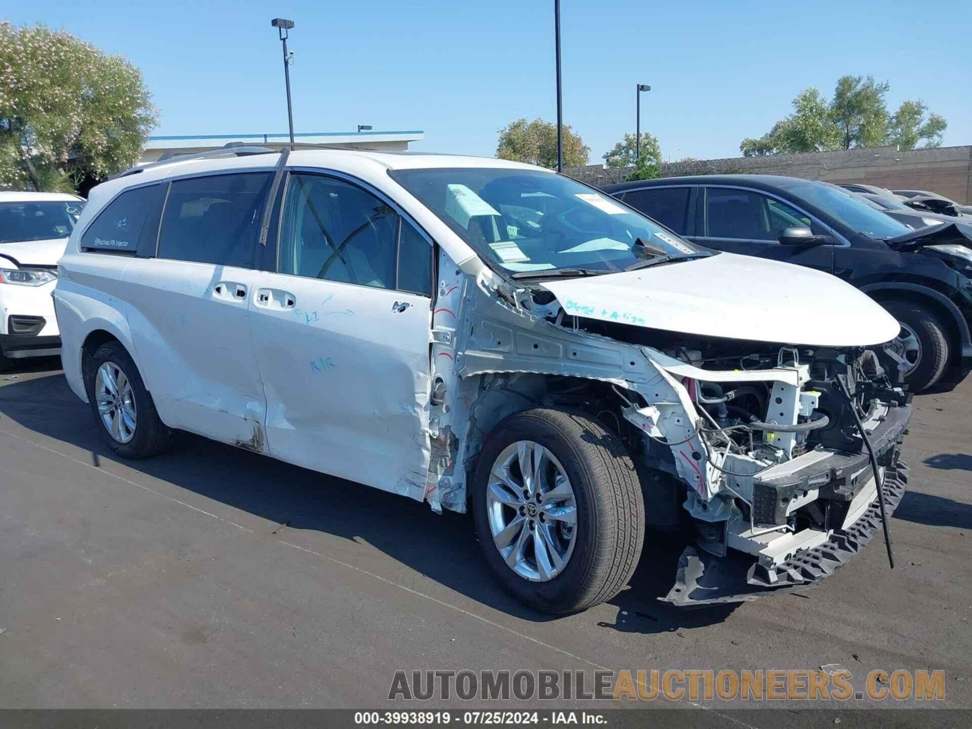 5TDZRKECXNS074896 TOYOTA SIENNA 2022