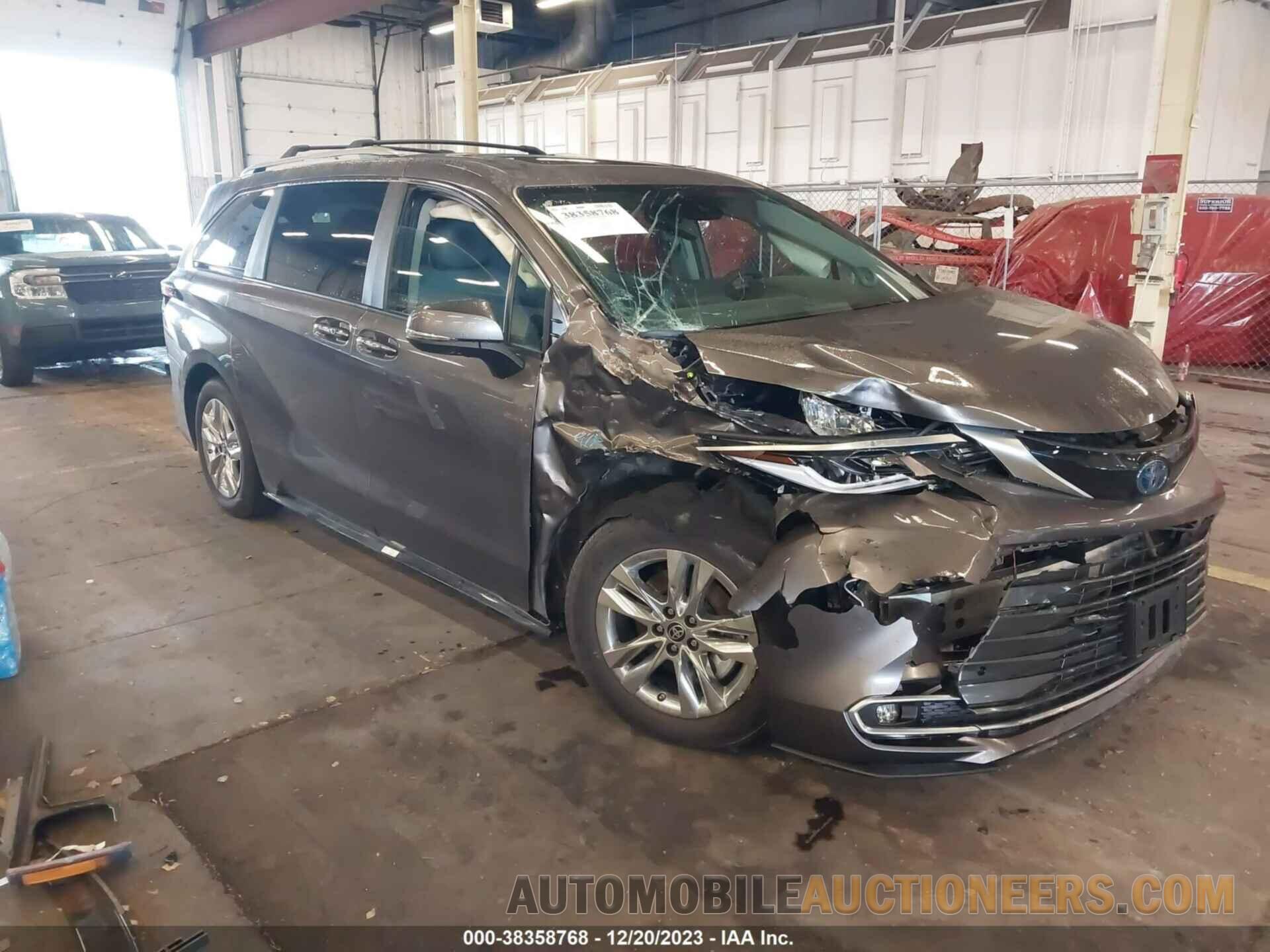 5TDZSKFC0PS082155 TOYOTA SIENNA 2023