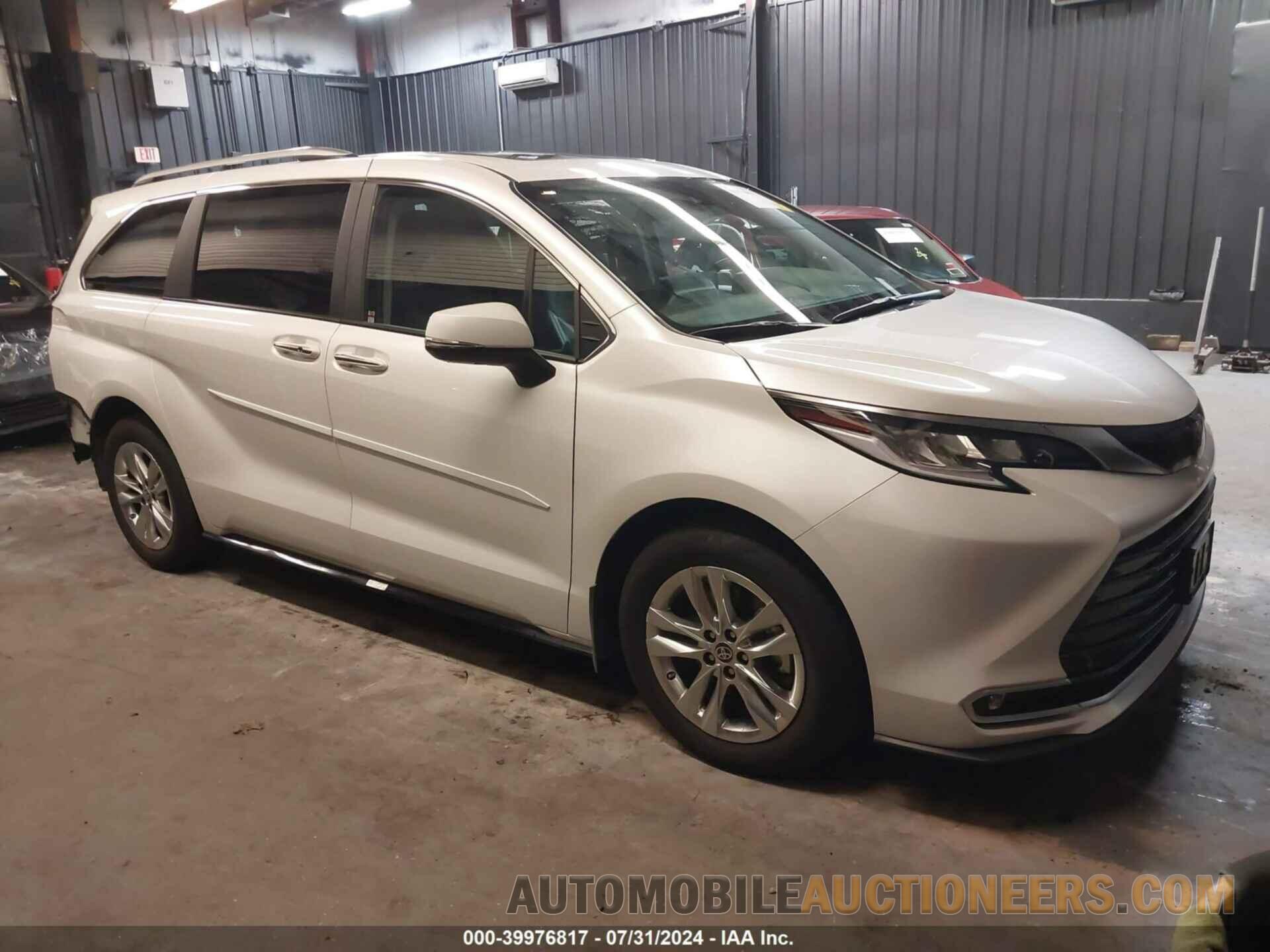 5TDZSKFC1RS113741 TOYOTA SIENNA 2024