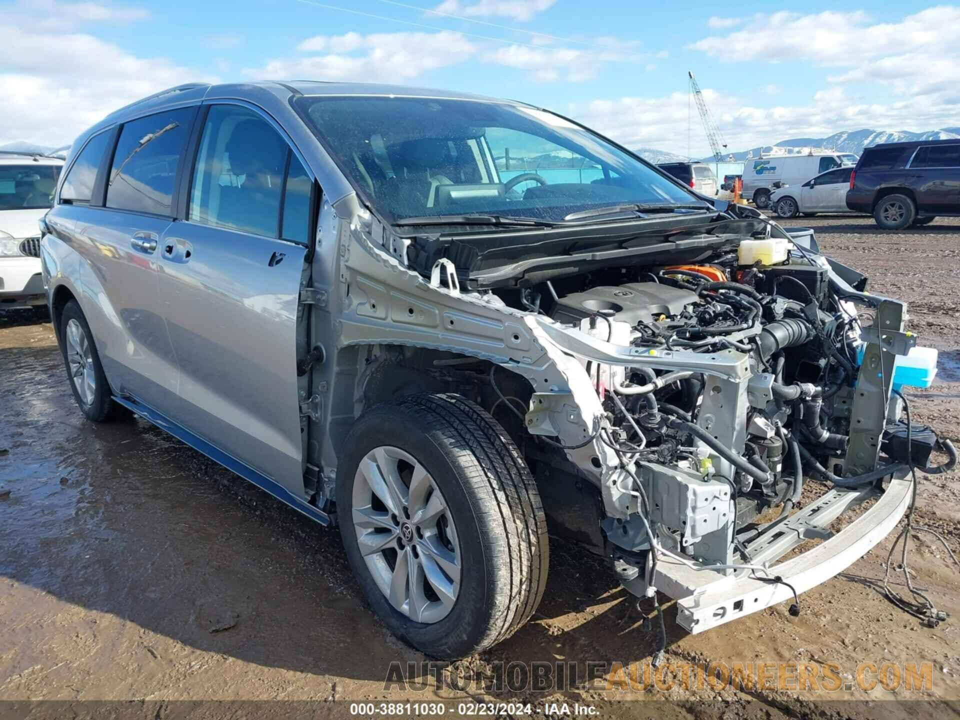 5TDZSKFC2PS097112 TOYOTA SIENNA 2023