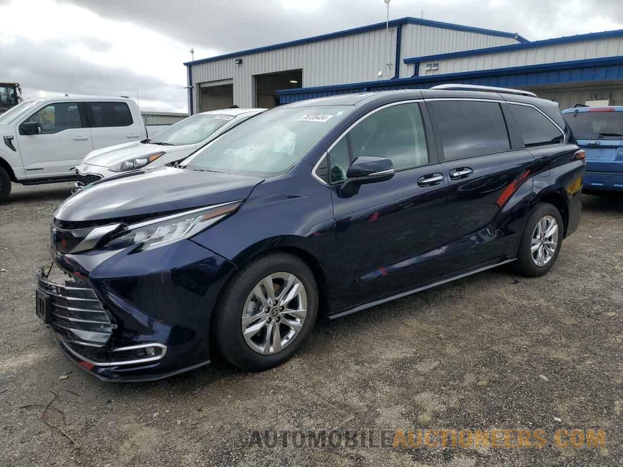 5TDZSKFC3RS122795 TOYOTA SIENNA 2024