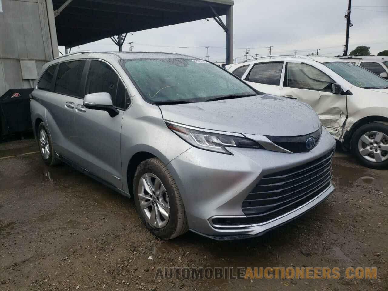 5TDZSKFC6MS003213 TOYOTA SIENNA 2021