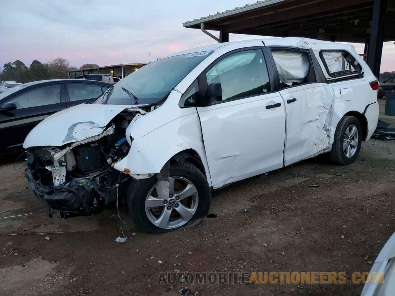 5TDZZ3DC0JS902049 TOYOTA SIENNA 2018