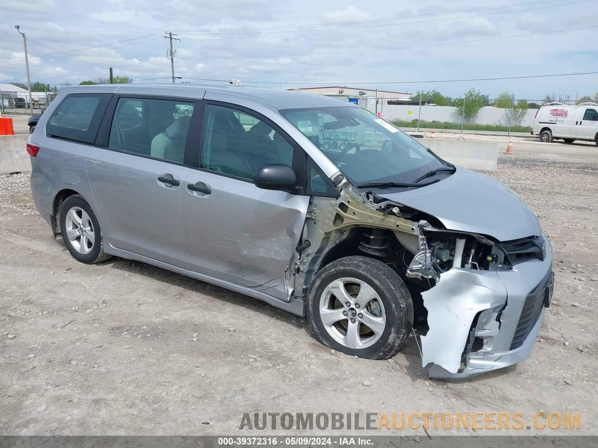 5TDZZ3DC2JS917975 TOYOTA SIENNA 2018