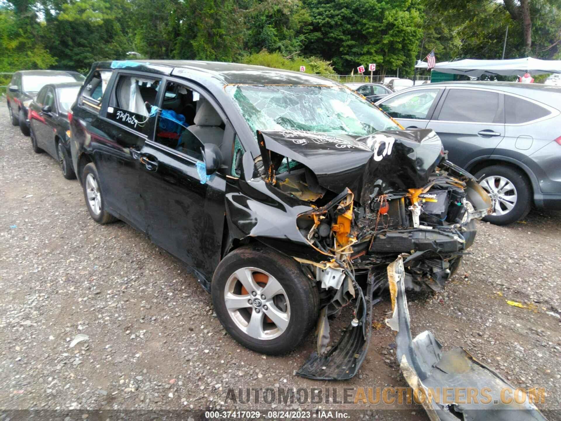 5TDZZ3DC5JS913046 TOYOTA SIENNA 2018