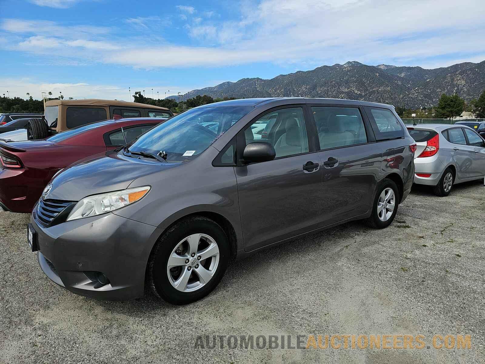 5TDZZ3DCXHS855977 Toyota Sienna 2017