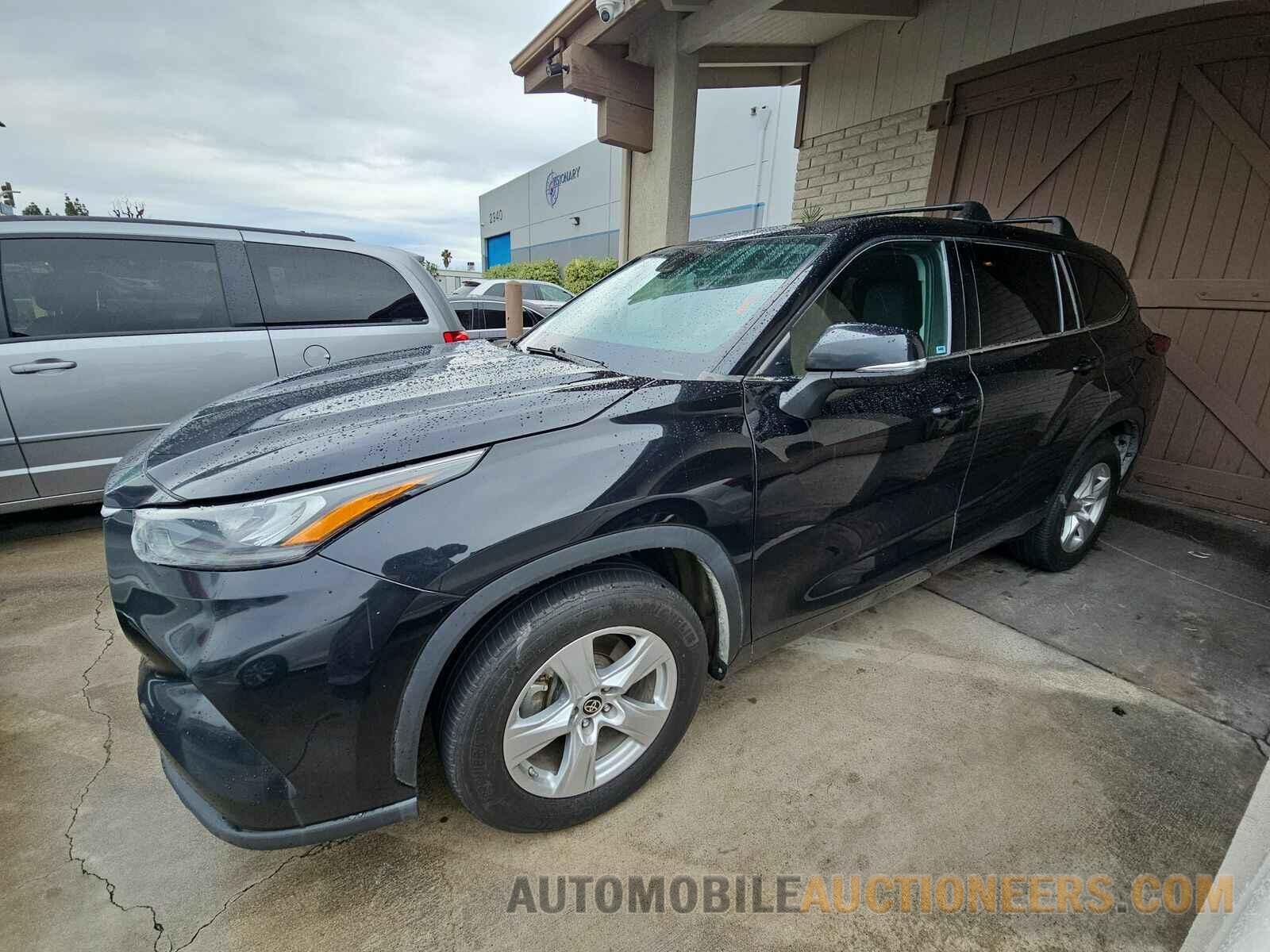 5TDZZRAH4LS508186 Toyota Highlander 2020