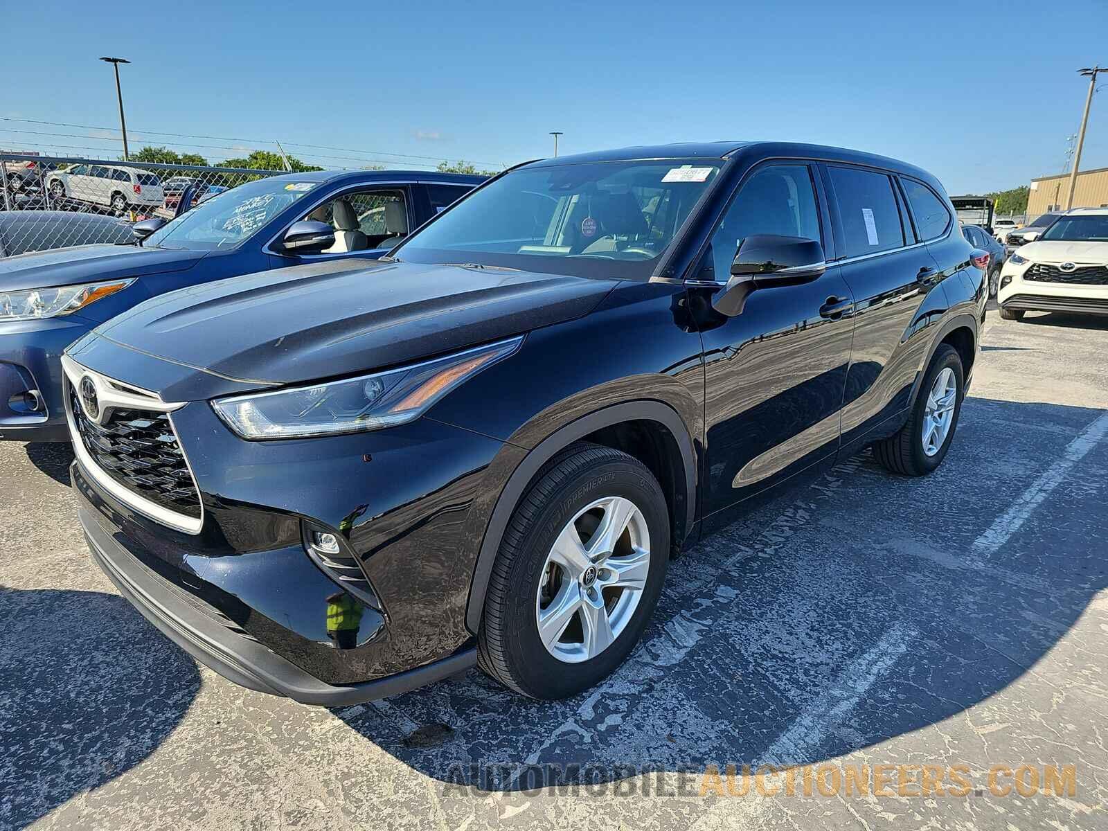 5TDZZRAH6MS060826 Toyota Highlander 2021