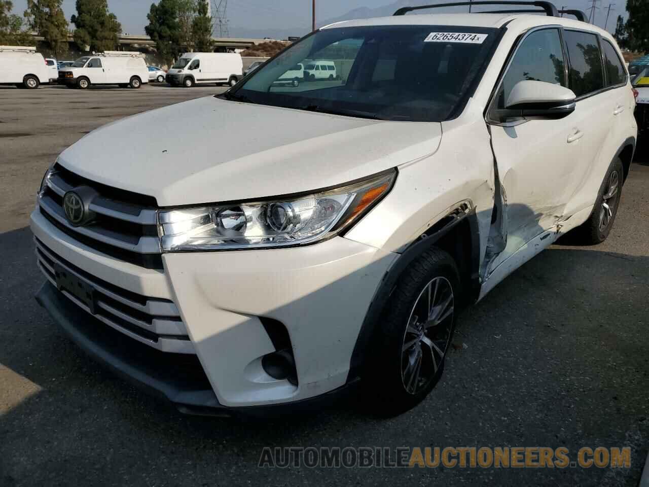 5TDZZRFH0HS200061 TOYOTA HIGHLANDER 2017