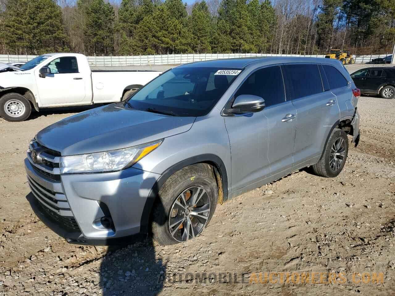 5TDZZRFH0JS246835 TOYOTA HIGHLANDER 2018